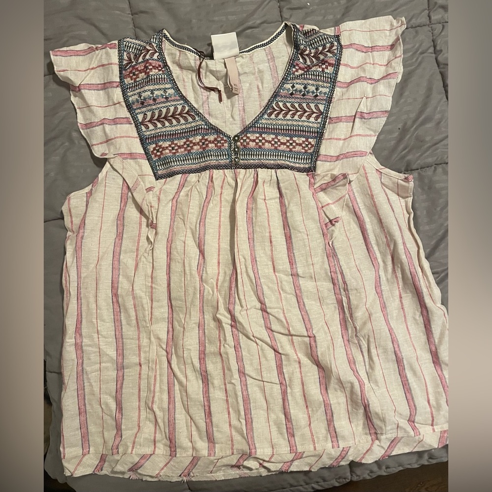 Light and airy top